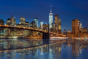 Fotobehang New York - Manhattan Skyline met wolkenkrabbers en Brooklin Bridg © Taiga