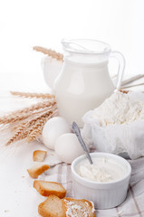 sour cream, crackers and dairy products