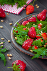 organic strawberry salad with arugula nuts 