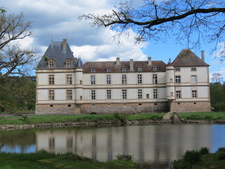 Bourgogne - Saône-et-Loire - Château de Cormatin au printemps