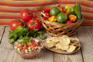 nachos and fresh salsa dip