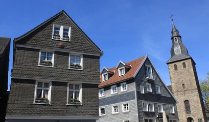 Idyllisches Hattingen / Untermarkt mit Johanniskirchturm