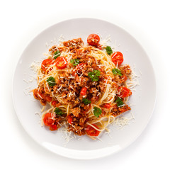 Pasta with meat, tomato sauce and vegetables 