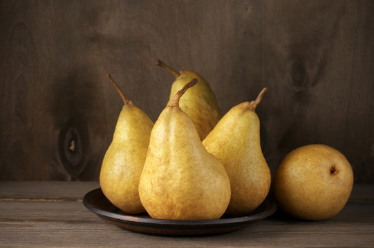 Pears in plate