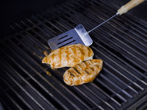 grilling salmon