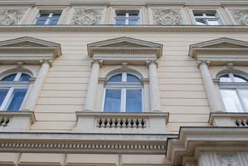 Obraz premium Old stone building windows in Lviv