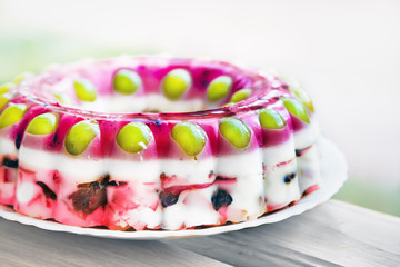 Jelly cake with fruits