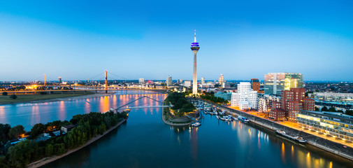 Düsseldorf © conorcrowe