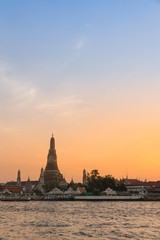 Naklejka premium Wat Arun Ratchawararam Ratchawaramahawihan or Wat Arun.