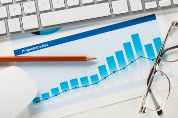 Fototapeta premium Preparing average sales report