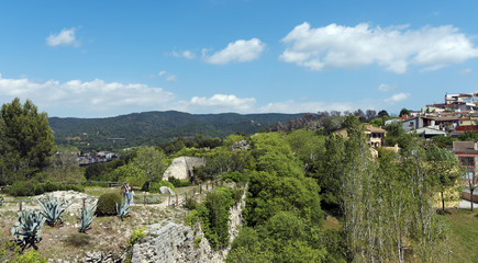 Fototapeta na wymiar collines de Gérone en Catalogne