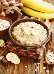 Porridge with bananas