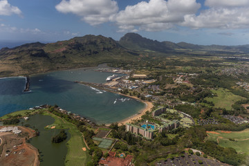 Fototapeta na wymiar Hubschrauberflug über Kauai