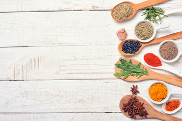 Powder spices & herbs on spoons