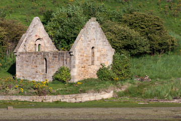 Fototapeta na wymiar Derelict chapel at Alnmouth
