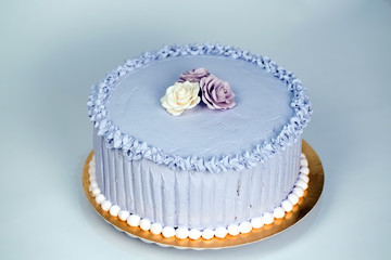 Wedding cake with roses.