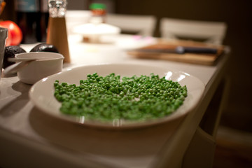 image of green peas in plate.