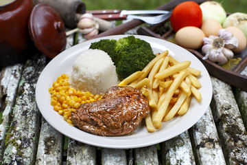 vegetable, roast beef and mashed potatoes