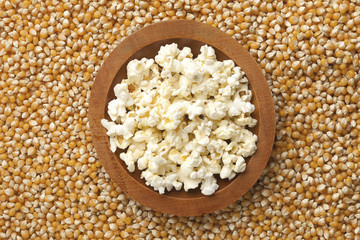 pop corn and corn grains