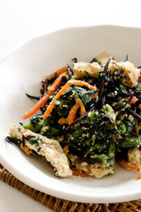 ほうれん草とひじきのごま和え