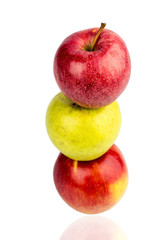 Äpfel auf weißem Hintergrund