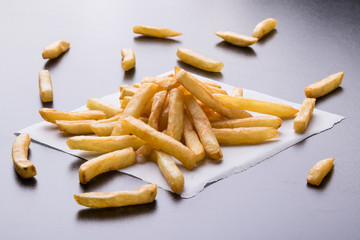 fries on black table