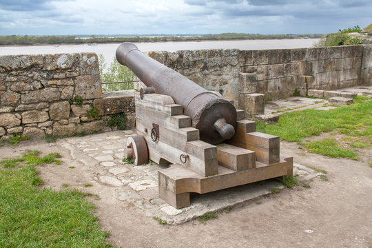 Blaye. Canon pour la défense de la citadelle, Gironde, France