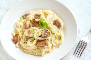 Spaghetti pasta with mushrooms