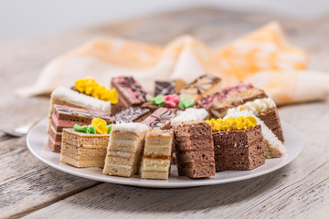 Small cakes