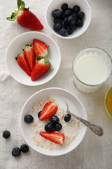 morning oat with berry in bowl
