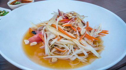 Thai spicy papaya salad