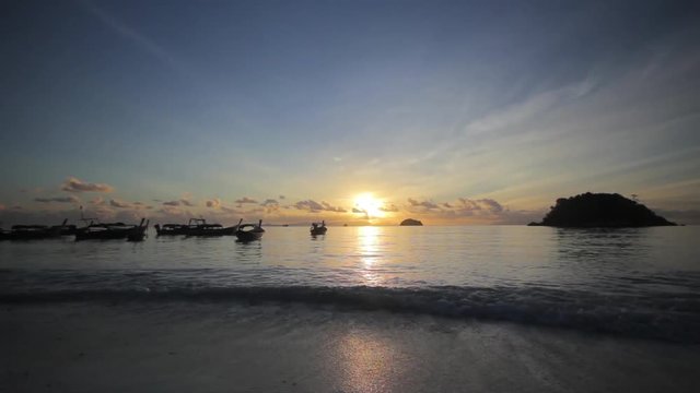 Koh Lipe and boat