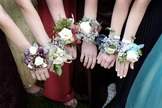 Prom Corsages Girls Beautiful Dresses