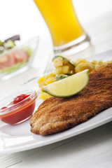Wiener Schnitzel mit Kartoffelsalat