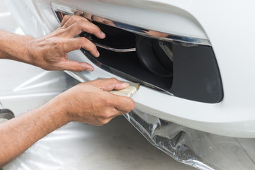 Paint protection film series : Installing paint protection film on white car