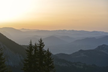 Fototapeta na wymiar mountain sunrise
