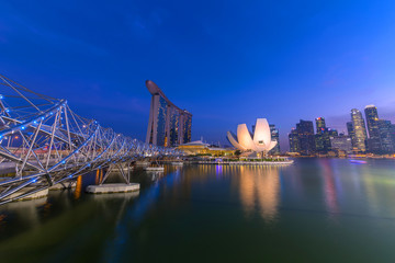 Obraz na płótnie Canvas singapore city night