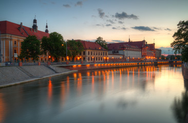 Wrocław wieczorny krajobraz miasta