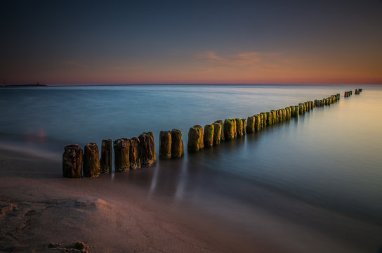 Fototapeta Wschód słońca nad Bałtykiem.