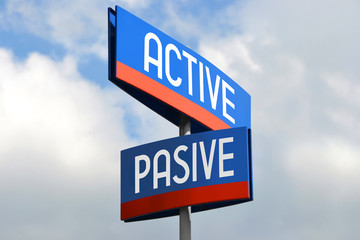 Obraz premium Active and passive street sign