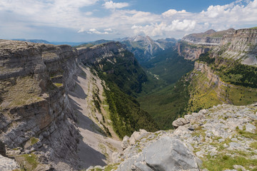 Fototapeta na wymiar Beautiful landscape of Ordesa National Park, Pyrenees, Spain. Side view of Canyon.
