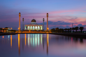 Obraz premium mosque twilight