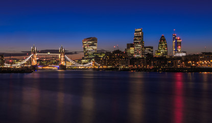 Fototapeta na wymiar Illuminated London cityscape at night
