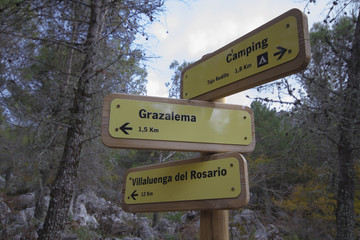 Señalización sendero en el P.N. Sierra de Grazalema.