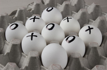 Drawing on eggs - tic-tac-toe game