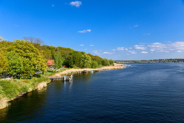 Havelufer in Werder (Havel) im Frühling