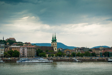Obraz premium picturesque view on Budapest from Danube