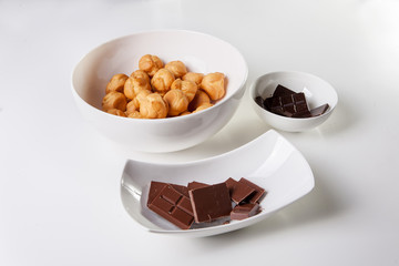 Raw bigne and chocolate