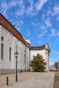 Blick von der Stadtkirche zum Schloss Ludwigslust