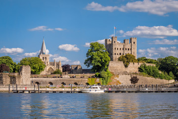View to historical Rochester across river Medway - obrazy, fototapety, plakaty